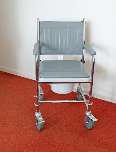 Cost of Commode Replacement in Huntington Station